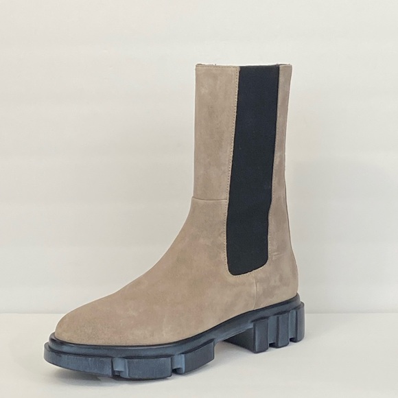 New Free People Brooks Lug Sole Chelsea Boot - Picture 6 of 10